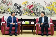 范清平大使拜会中国人民对外友好协会会长杨万明。