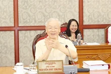 阮富仲总书记主持召开中央政治局、中央书记处会议。