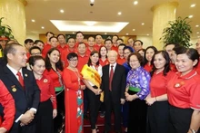 越共中央总书记阮富仲会见越南红十字会第十一次全国会员代表大会代表。