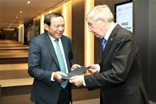 阮文雄部长会见国际奥委会主席托马斯·巴赫。