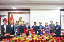 谅解备忘绿签署仪式。（图片来源：越通社）