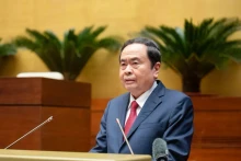 越南国会主席陈青敏。