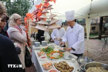 意大利越南河粉与春卷日推广越南美食文化。（图片来源：越通社）