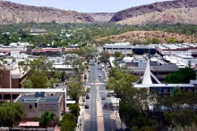 由澳大利亚阿拉弗拉矿产勘探公司所有，距离爱丽斯泉镇以北约 125 公里的稀土矿。 （图片来源：美国广播公司）