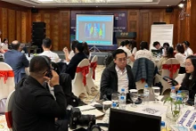 与会代表。