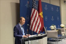 越南驻美国大使阮国勇日前在美国大学发表了演讲，并同该大学教授、学者和学生进行交流。
