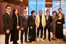参加活动的各位代表。（图片来源：越通社）