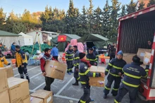 越南国际救援队向土耳其捐赠2吨医疗物资。