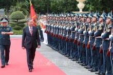 越南国家主席苏林造访防空空军军种。