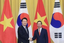 越南国家主席武文赏和韩国总统尹锡悦。