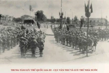1945年秋天的历史时刻。