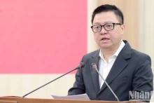 黎国明总编辑在仪式上发表讲话。（世大 摄）