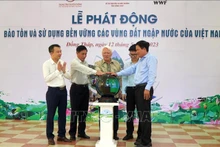 有关保护和可持续利用越南湿地的启动仪式。