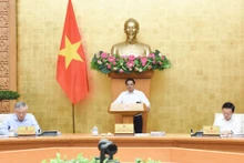 越南政府总理范明正主持召开政府9月份例行会议。