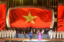 附图：2024年家乡之春的文艺表演节目。（图片来源：越南人民军队报）