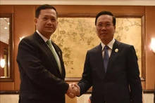 越南国家主席武文赏会见柬埔寨首相洪玛奈。（图片来源：VGP）