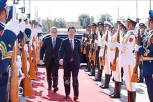 越南国家主席武文赏欢送仪式在北京国际机场举行。（图片来源：越通社）