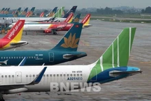 附图：越南航空运输乘客量大幅增长。