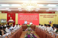 国会主席陈青敏在会上发表指导性讲话。（图片来源：越通社）