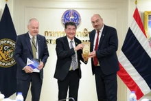 泰国副总理兼商务部部长普坦（Phumtham Wechayachai）会见欧盟—东盟商务理事会(EU-ABC)和欧洲企业和商务协会（EABC）代表。