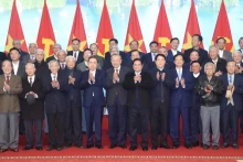 党和国家领导人出席由政府举行的“庆建党 贺新春”见面会。