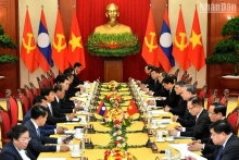 2024年9月10日，越共中央总书记、国家主席苏林在河内同老挝人民革命党中央总书记、国家主席通伦·西苏里（Thongloun Sisoulith）举行会谈。（登科 摄）