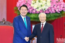 越共中央总书记阮富仲会见韩国总统尹锡悦【组图】
