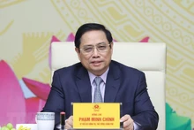 政府总理范明正担任国家教育培训革新委员会主席。