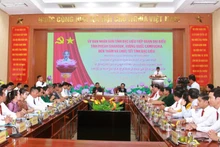 柬埔寨西哈努克省副省长艾平（Em Pheap）率工作代表团莅临薄辽省向该省领导人拜年。（图片来源：越通社）