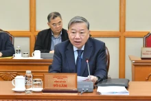 苏林主持召开总结第18号决议的中央指导委员会第二次会议。