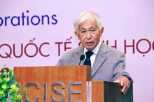 越南科学相约协会会长、国际跨部门科学教育中心经理陈青云在会上发表讲话。（图片来源：ICISE）