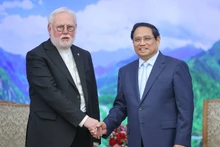 越南政府总理范明正会见梵蒂冈外交部长加拉格尔。（图片来源：VGP）