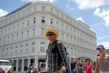 古巴首都哈瓦那的游客。