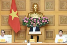 越南政府总理、2023~2026年国家教育培训改革创新委员会主席范明正主持召开委员会会议。