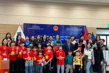 与会代表合影。
