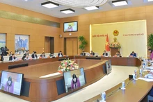 越南国会主席王廷惠：加强防范立法腐败