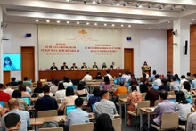 越南第十五届国会第六次会议召开前举行的记者会。（图片来源：VGP）