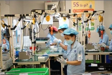 附图：加工制造业在首都河内经济结构中占有重要地位。