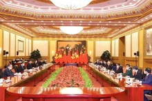 阮富仲总书记与中共中央总书记、中国国家主席习近平举行会谈。