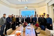 与会代表合影。