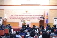 政府总理范明正会见旅居柬埔寨的越南侨胞。