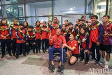 越南女足以2比0战胜缅甸女足，连续第4届蝉联东运会女足金牌。