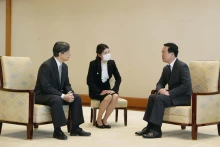 越南国家主席武文赏会见日本天皇德仁。