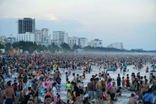 附图： 岑山海滩。