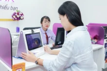 附图：生物识别认证有助于增强网络转账交易安全。