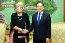 越南政府副总理陈流光会见美国商务部副部长玛丽莎·拉戈。
