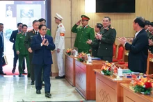 越南政府总理范明正出席全国禁毒工作会议。
