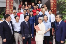 越南国家主席武文赏和作家武伯强。