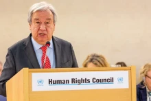 联合国秘书长安东尼奥·古特雷斯在瑞士日内瓦召开的联合国人权理事会第55届会议上发表讲话。（图片来源：un.org）
