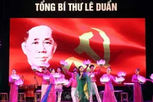文艺节目之一。（图片来源：越通社）